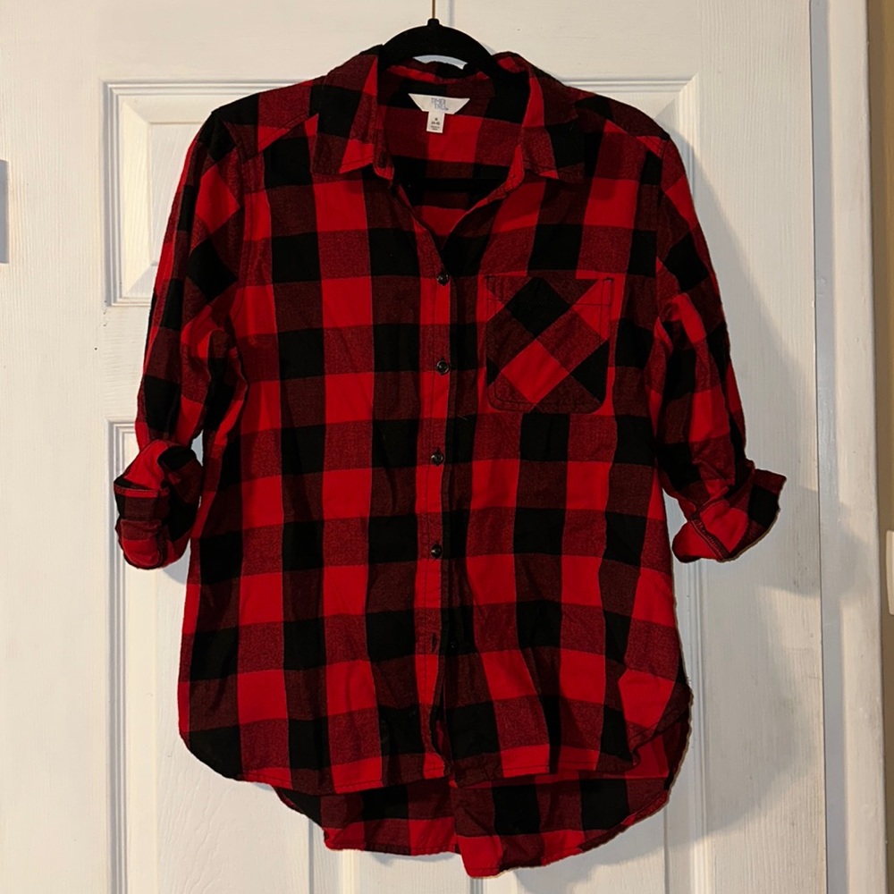 Women’s small (4-6) flannel. Only worn 2/3 times.